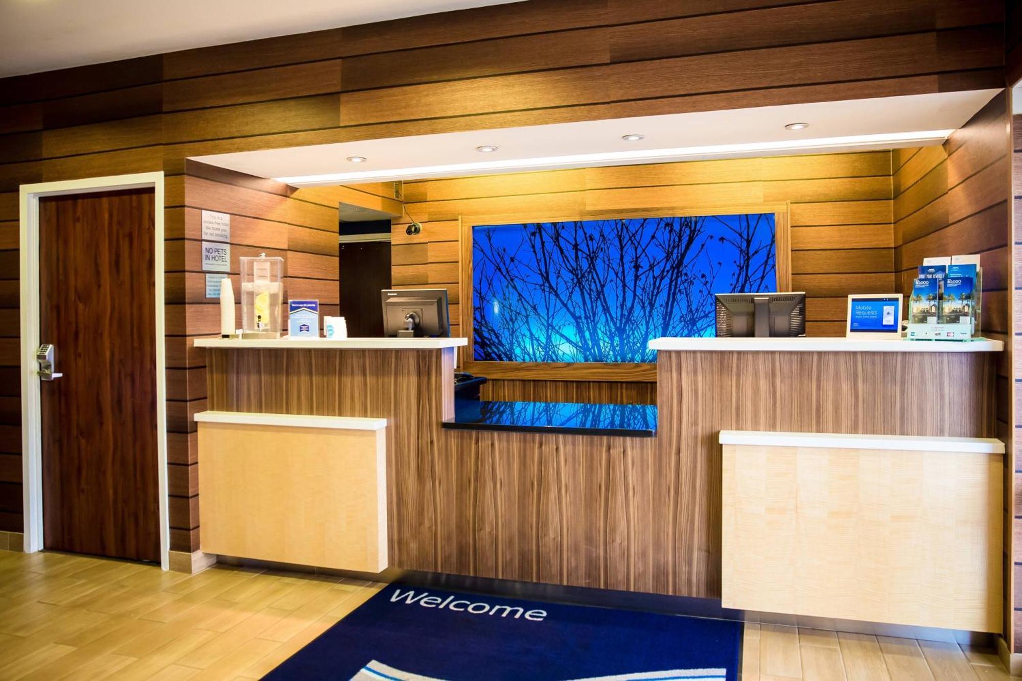 Fairfield Inn & Suites Fredericksburg Extérieur photo